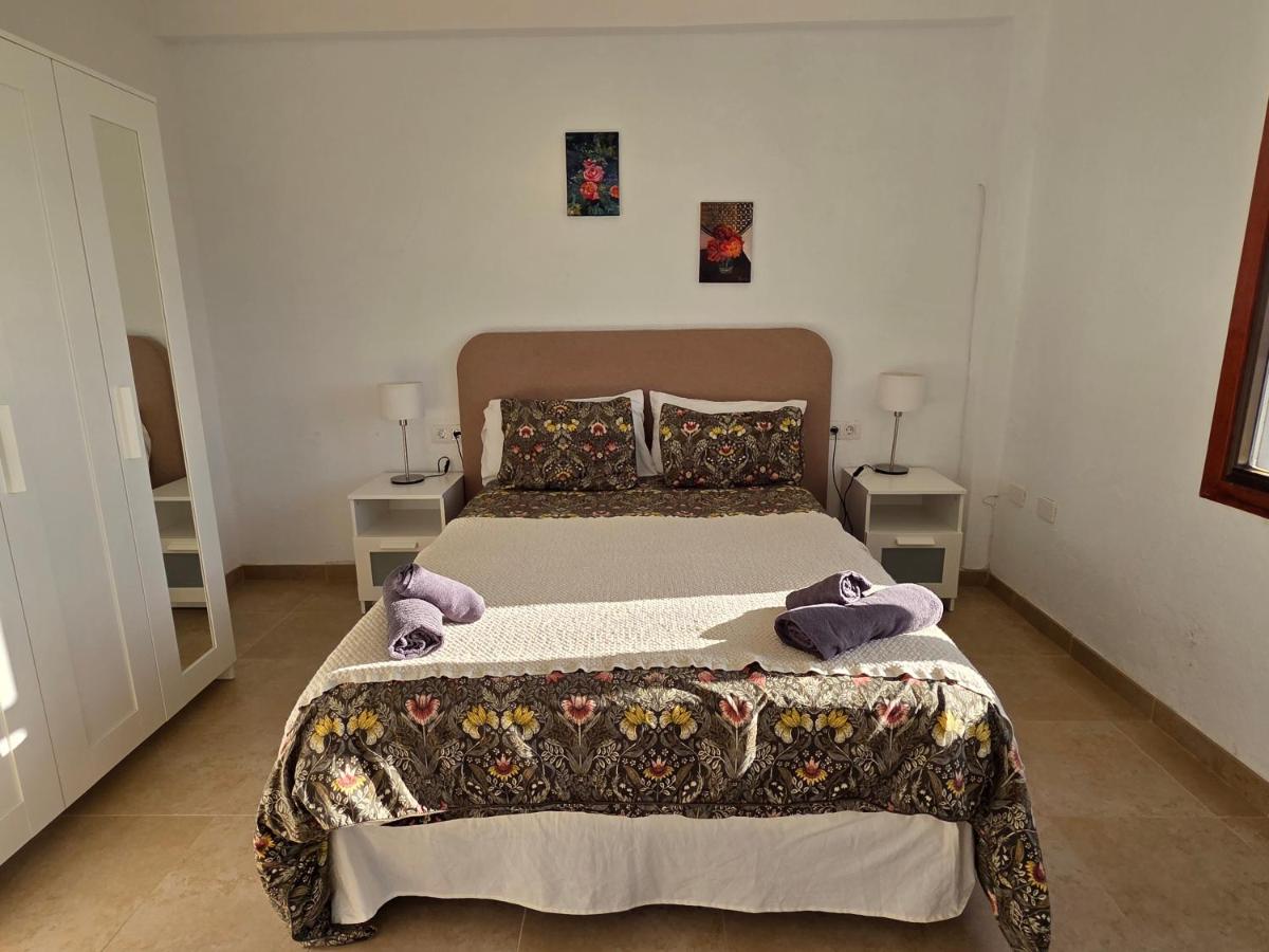Appartamento con 2 Camere da Letto e Vista Mare