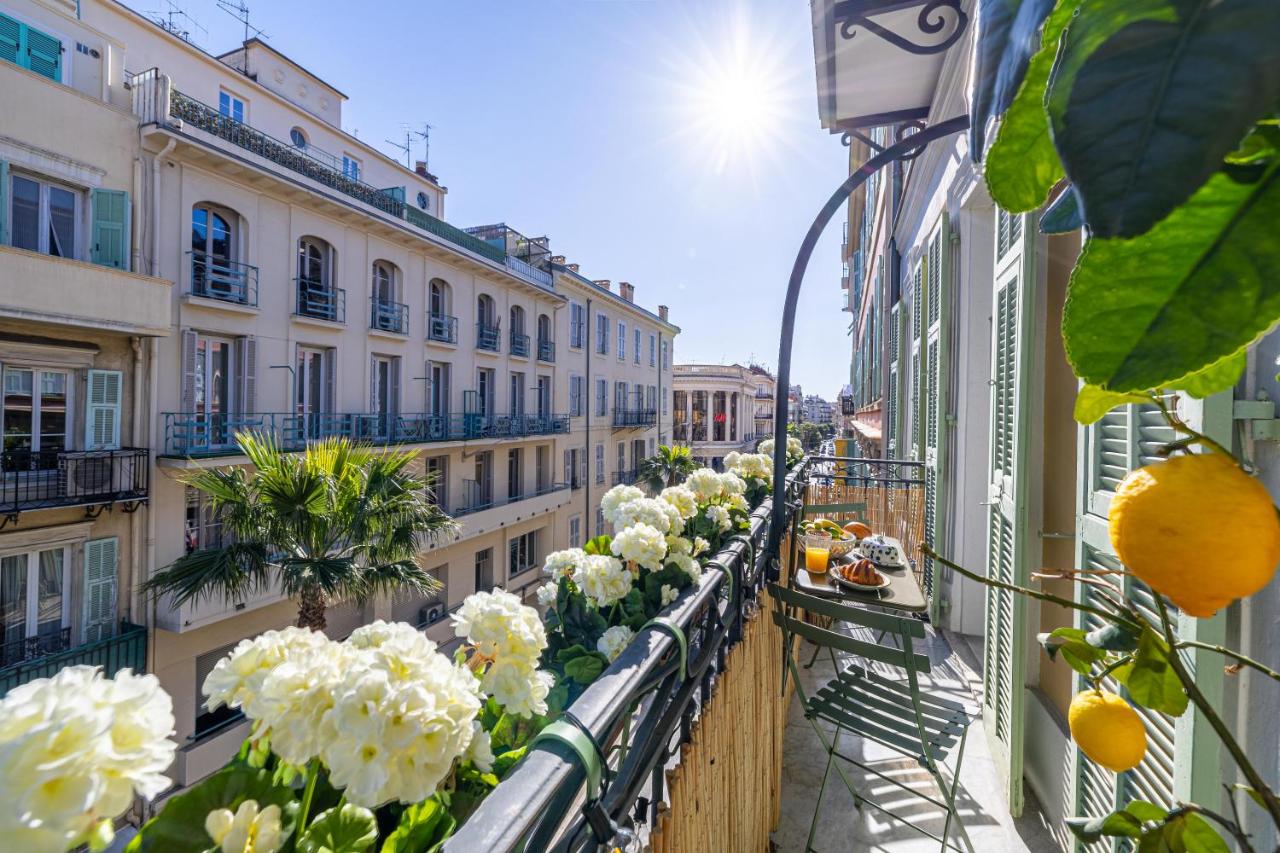 NEW! Remodeled & Spacious 4 Bedroom - 3 Bath - Heart of Nice - AC in all rooms - With a large elevator - Chambres d’hôtes Nice