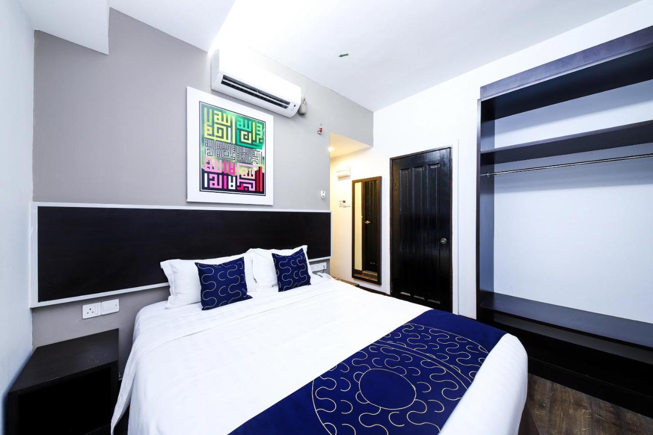 Standard Queen Room