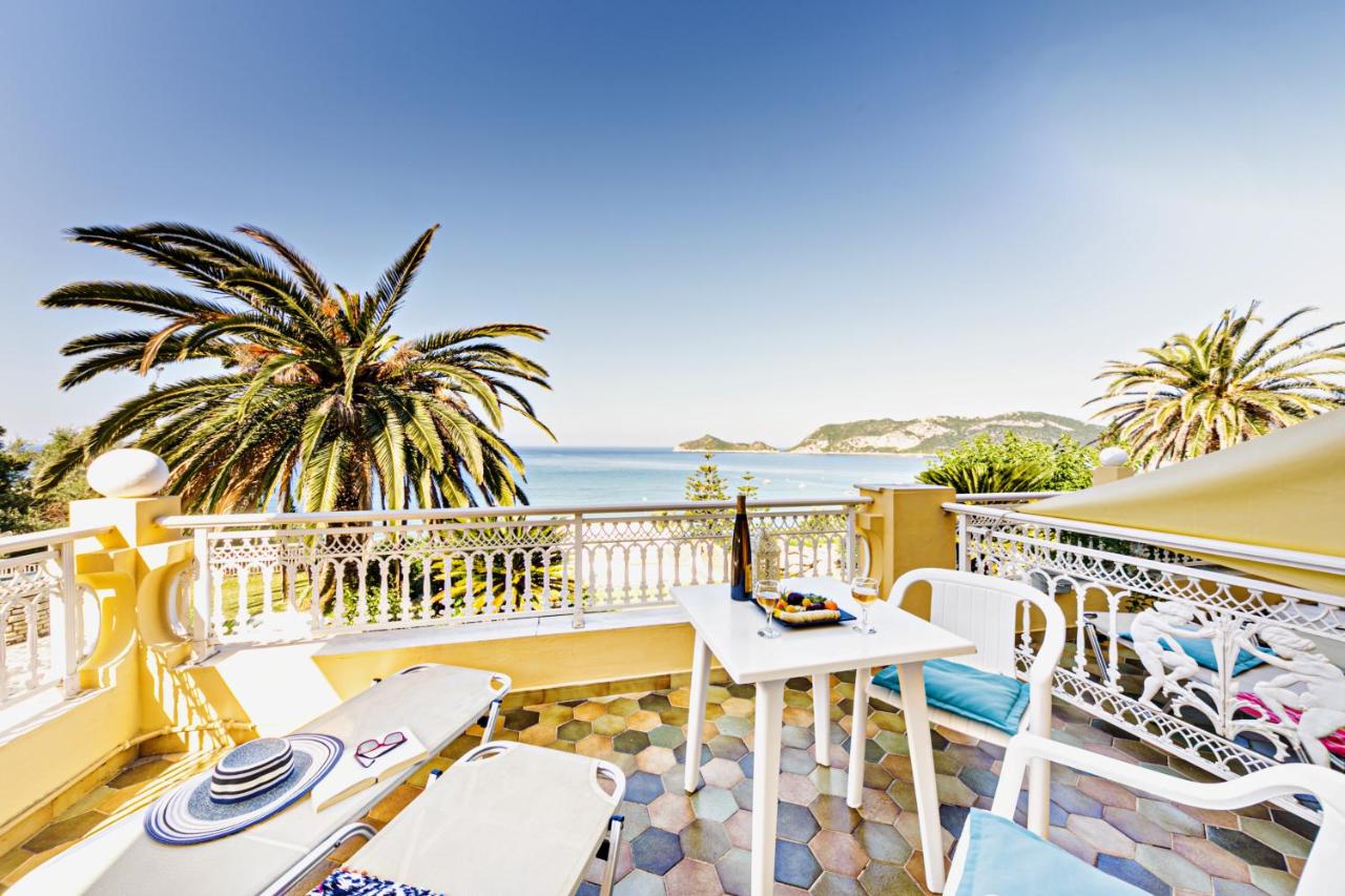 Deluxe One-Bedroom Apartment with Ocean View