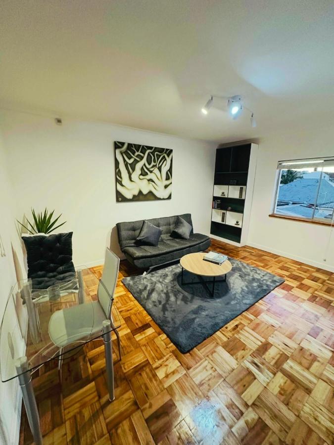 Artistic elegance apartment with Mountain Views - B&B