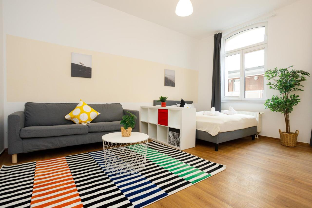 One-Bedroom Apartment with Balcony