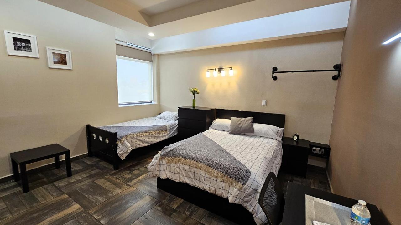 A21 EXECUTIVE SUITE at IZCALLI - TEPOTZOTLAN Families, Tourists & Travelers Choice Students Companies Executives WELCOME!!! 5min Izcalli-15min Esmeralda-20min Sátelite-25min AIFA - Chambres d’hôtes
