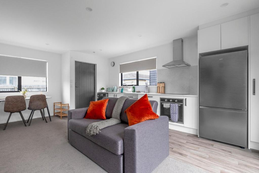 Brand New Home in City - B&B