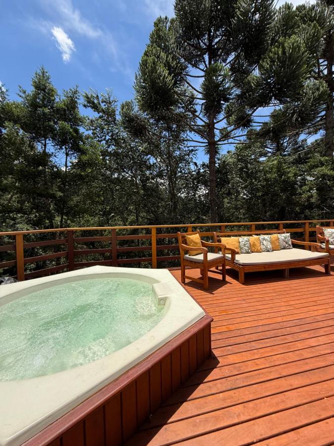 Casa Deliciosa com Jacuzzi em Condomínio Alto Padrão em Campos do Jordão - B&B Campos do Jordão