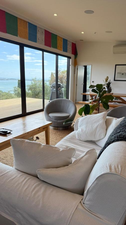 Luxury Retreat with Ocean Views, Sauna & Plunge - Chambres d’hôtes Christchurch