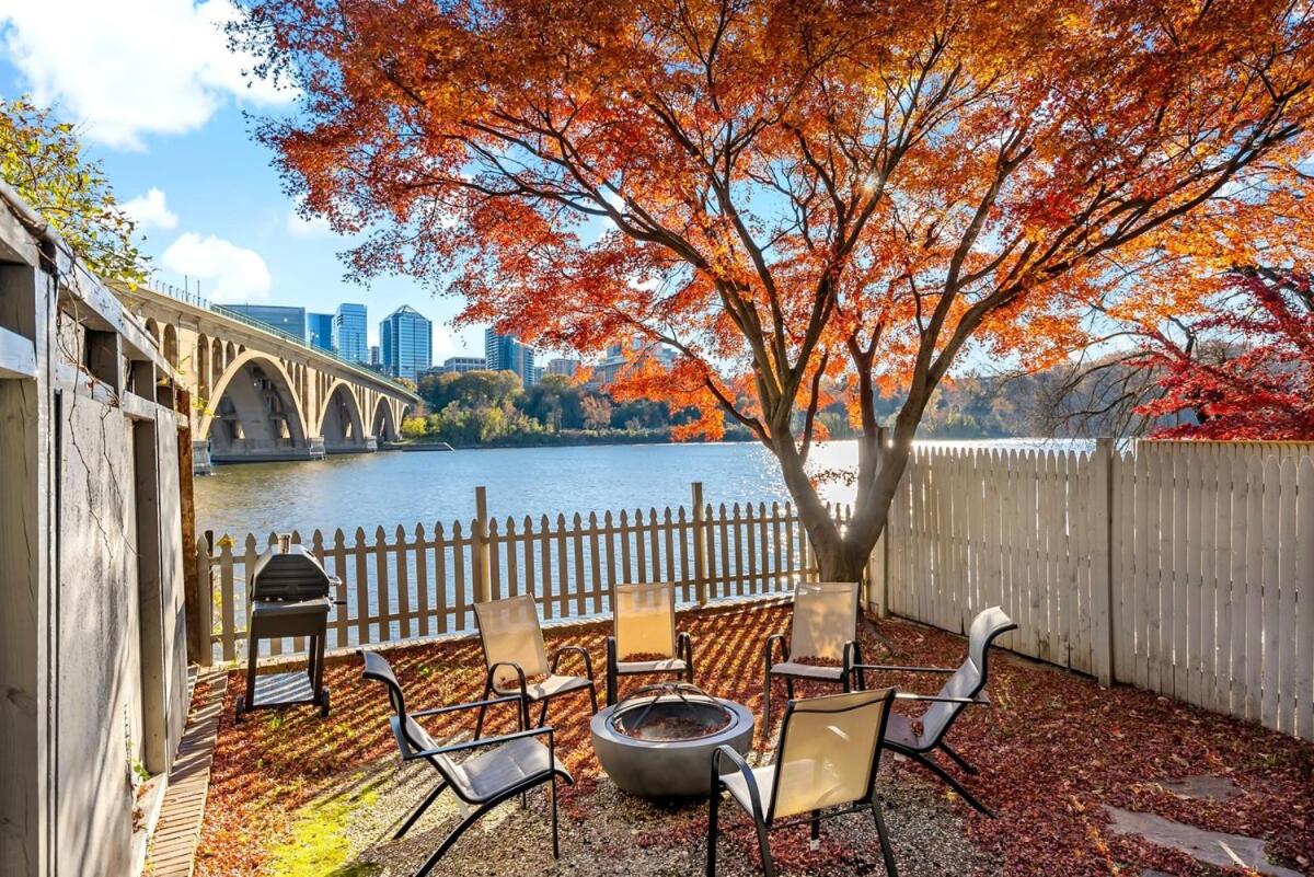 The Million Dollar Perch - Bed and Breakfast Washington