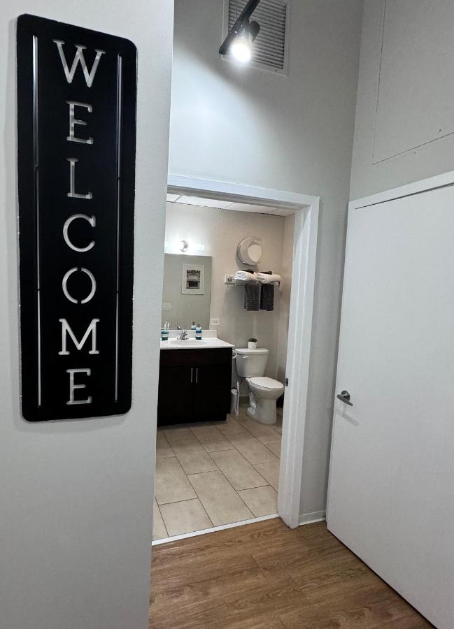 Luxéry Stay Chicago - Themed Units! Close to Downtown, McCormick Place & Wintrust Arena - B&B