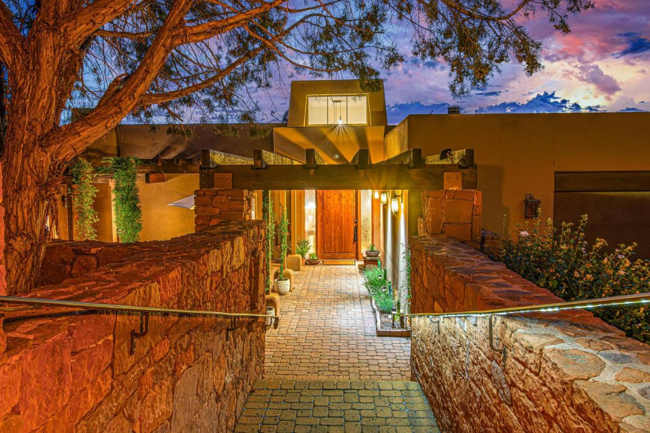 8-Bedrooms with Stunning Views & 75' Lap Pool - B&B Sedona