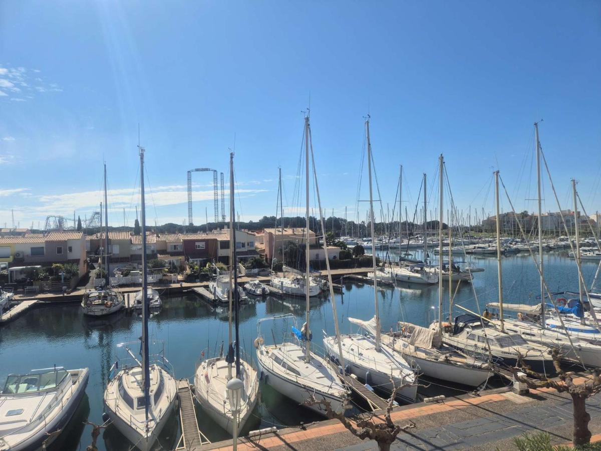 Studio cabine 4 personnes avec parking - Cap d'Agde - FR-1-249-424 - B&B Le Cap D'Agde