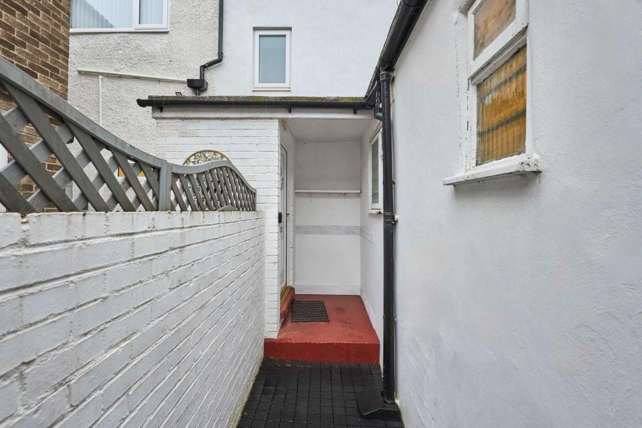 Host & Stay - Queen Street Apartment - B&B