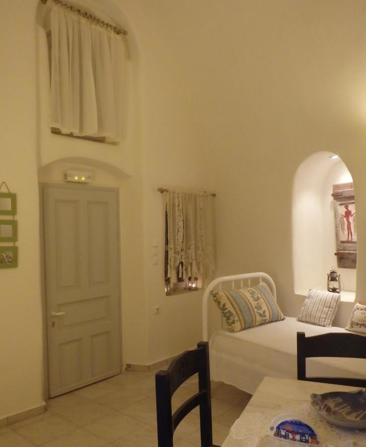 Emmantina - Ferienwohnung Messaria