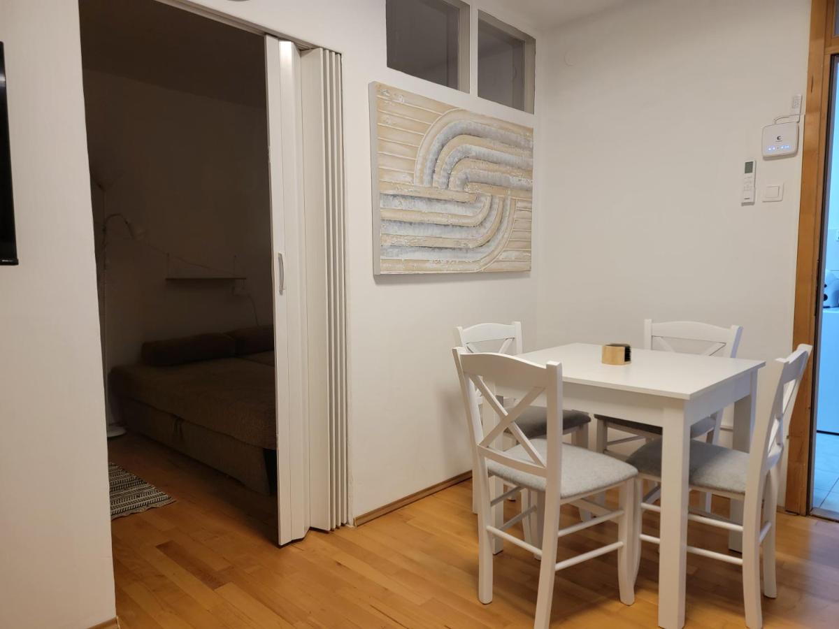 Apartman Obrovac - B&B