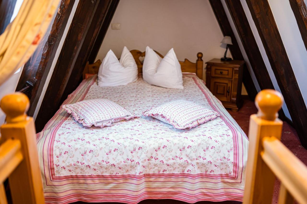 Double Room with Mountain View
