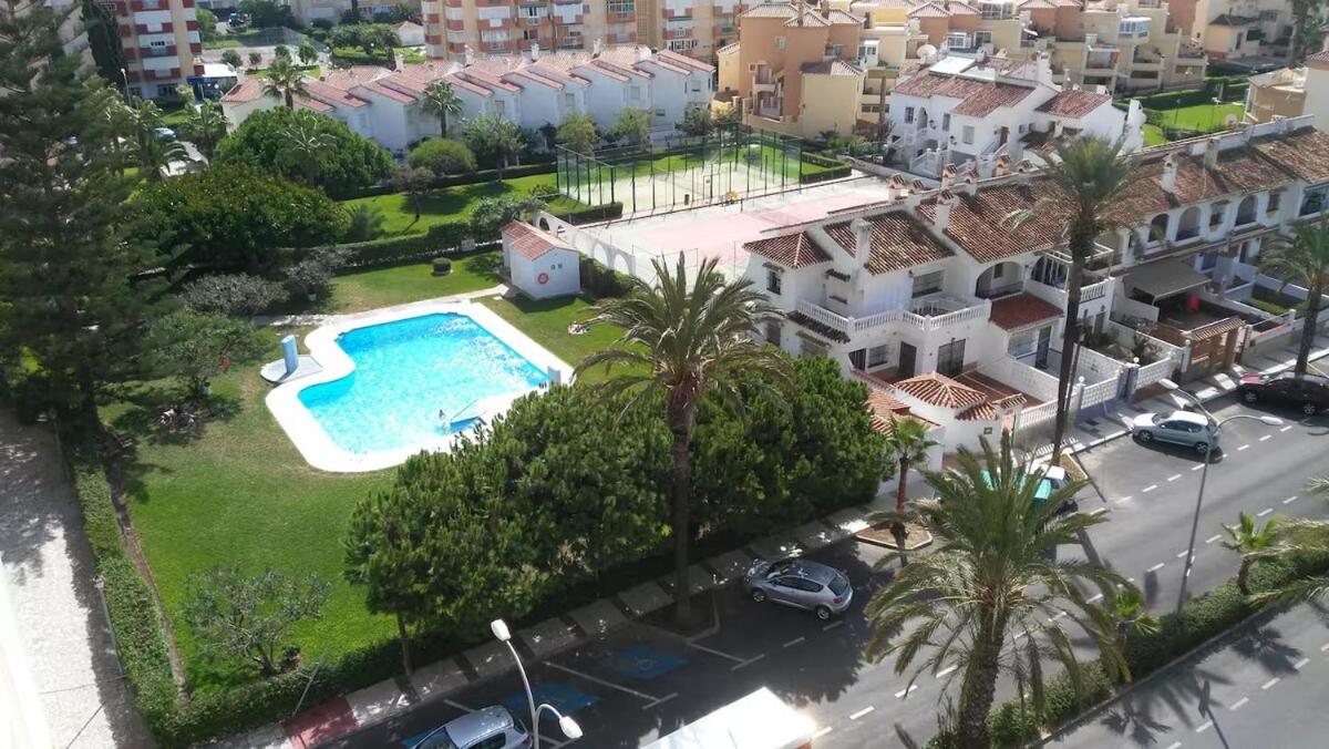 Estudio en Torrox, Piscina, Vistas al Mar & Diseño - B&B Castillo Bajo