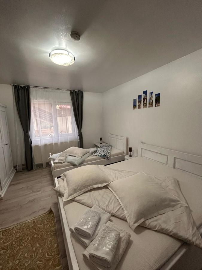 Classic Dreibettzimmer