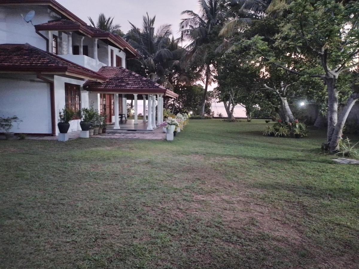 Joy Lagoon Residence - Bed and Breakfast Negombo