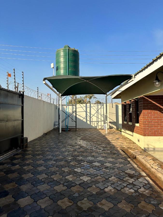 Luxury 4-Bedroom Home in Bindura - B&B
