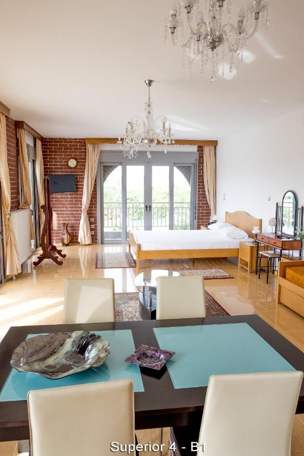 Superior Suite mit Poolblick (2 Erwachsene + 2 Kinder)