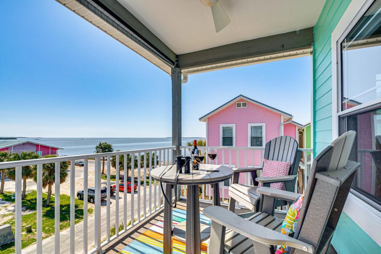 Steps to Beach Home with Sunset Views in Cedar Key! - B&B