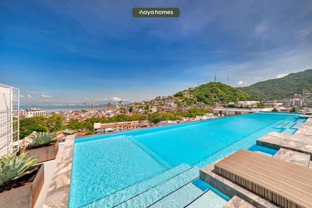 Amazing 2BR Apt with Private Balcony - Rooftop Pool - Bed and Breakfast Puerto Vallarta