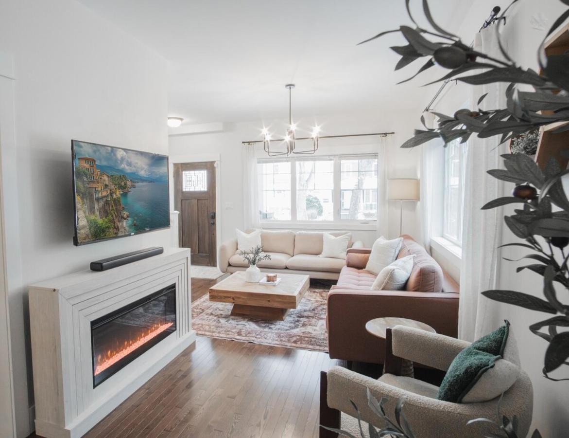 DOWNTOWN KINGBED 4Br FIREPLACE BIKELANE - Ferienwohnung Edmonton