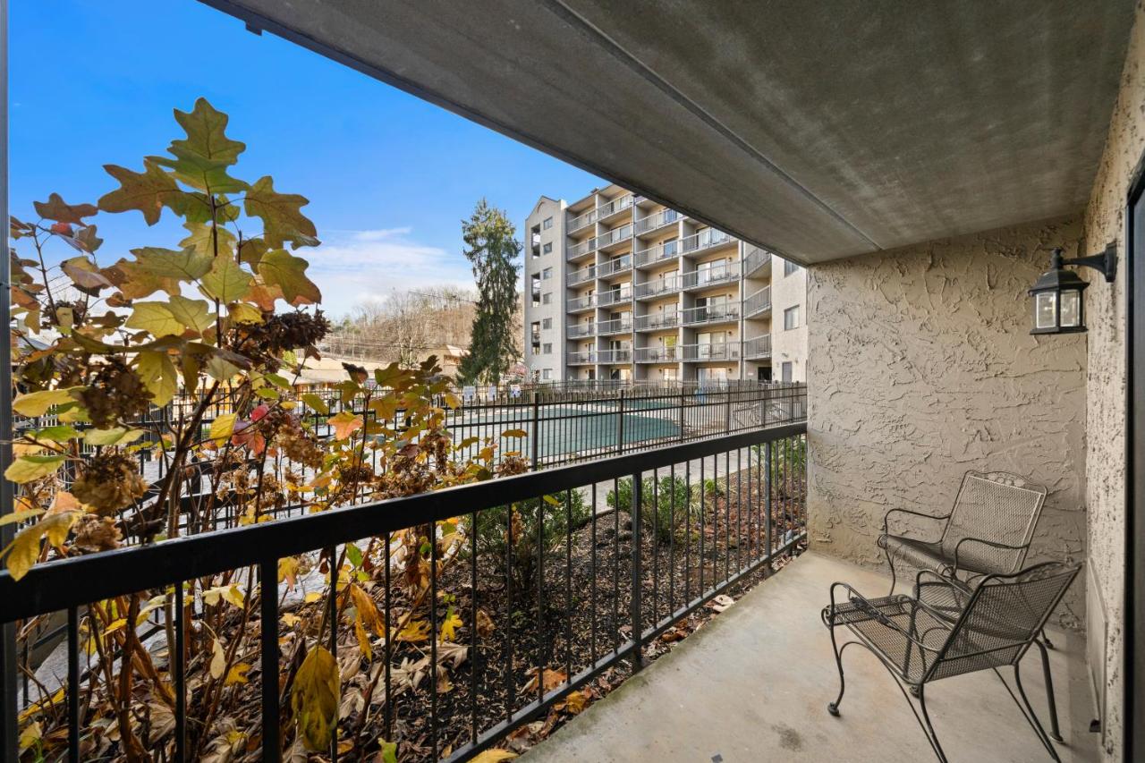 Walk to Anakeesta Romantic 1BR w Fireplace - B&B