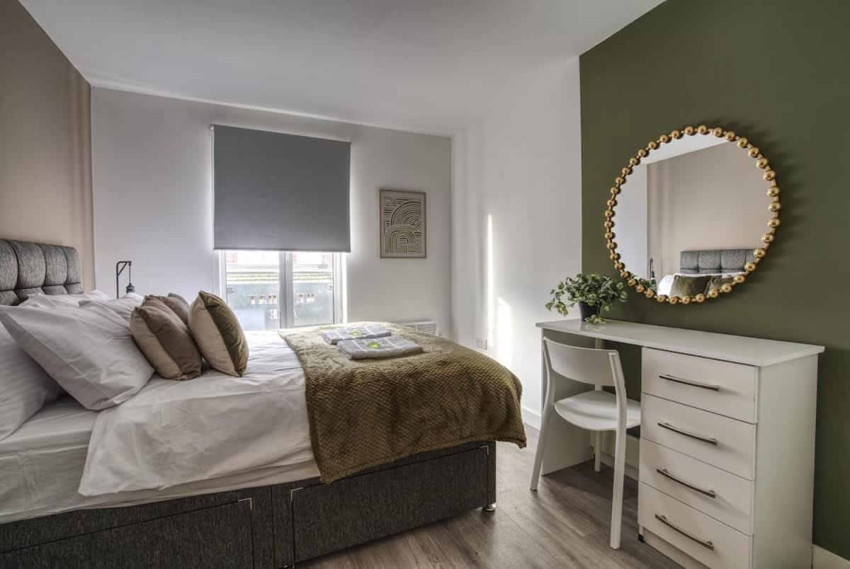 1BR City Centre Apt, Self Check In, Wifi, By DerBnB - B&B