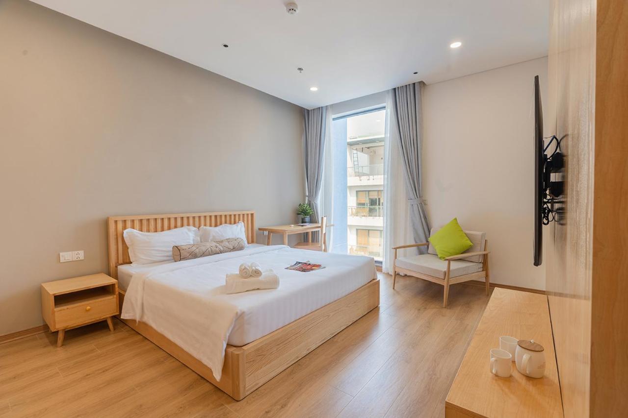 Superior One-Bedroom Apartment with Balcony