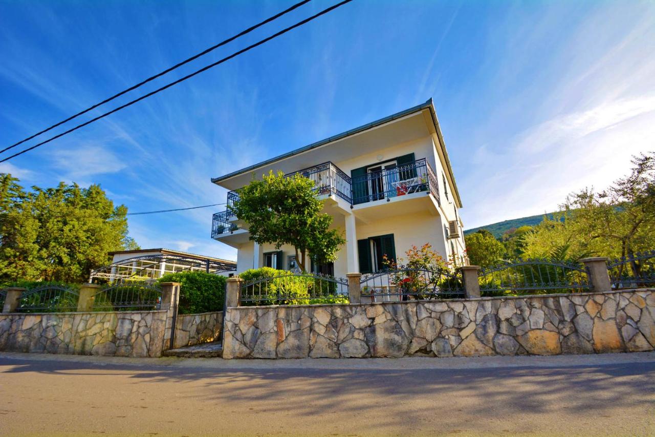 Kjara Apartments - B&B Teodo