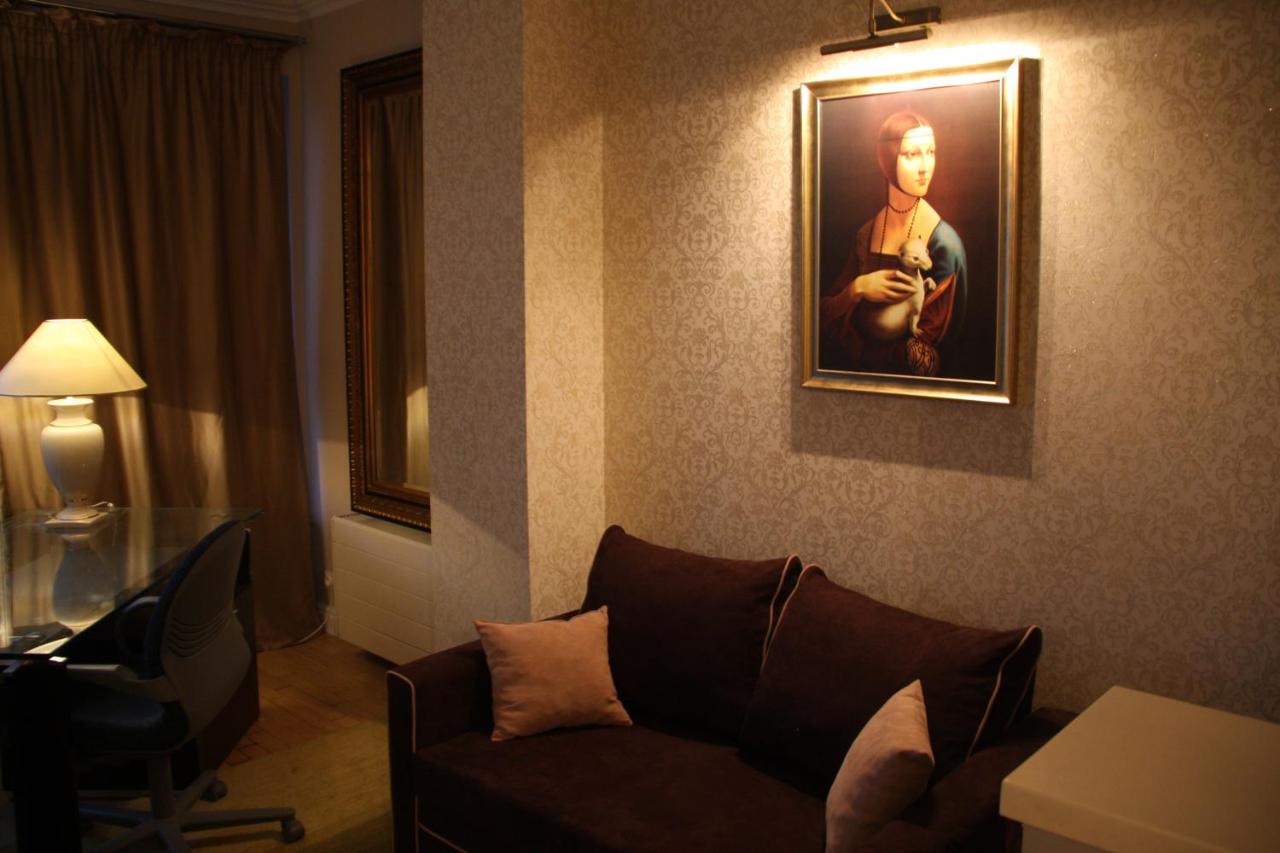 Luxury Suite