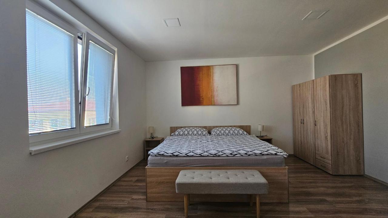 Apartment with Garden View