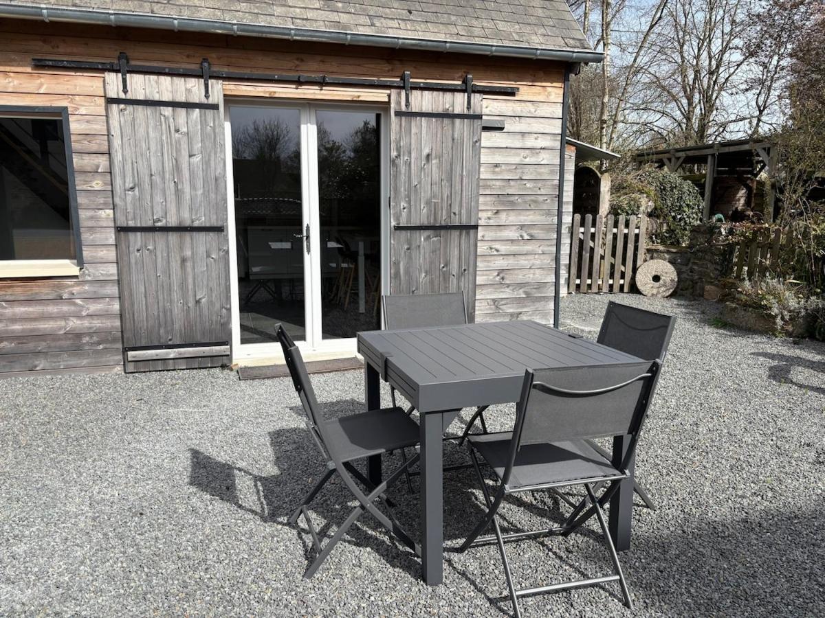 Les Hulottes - Sur la route du Mont-St-Michel - B&B