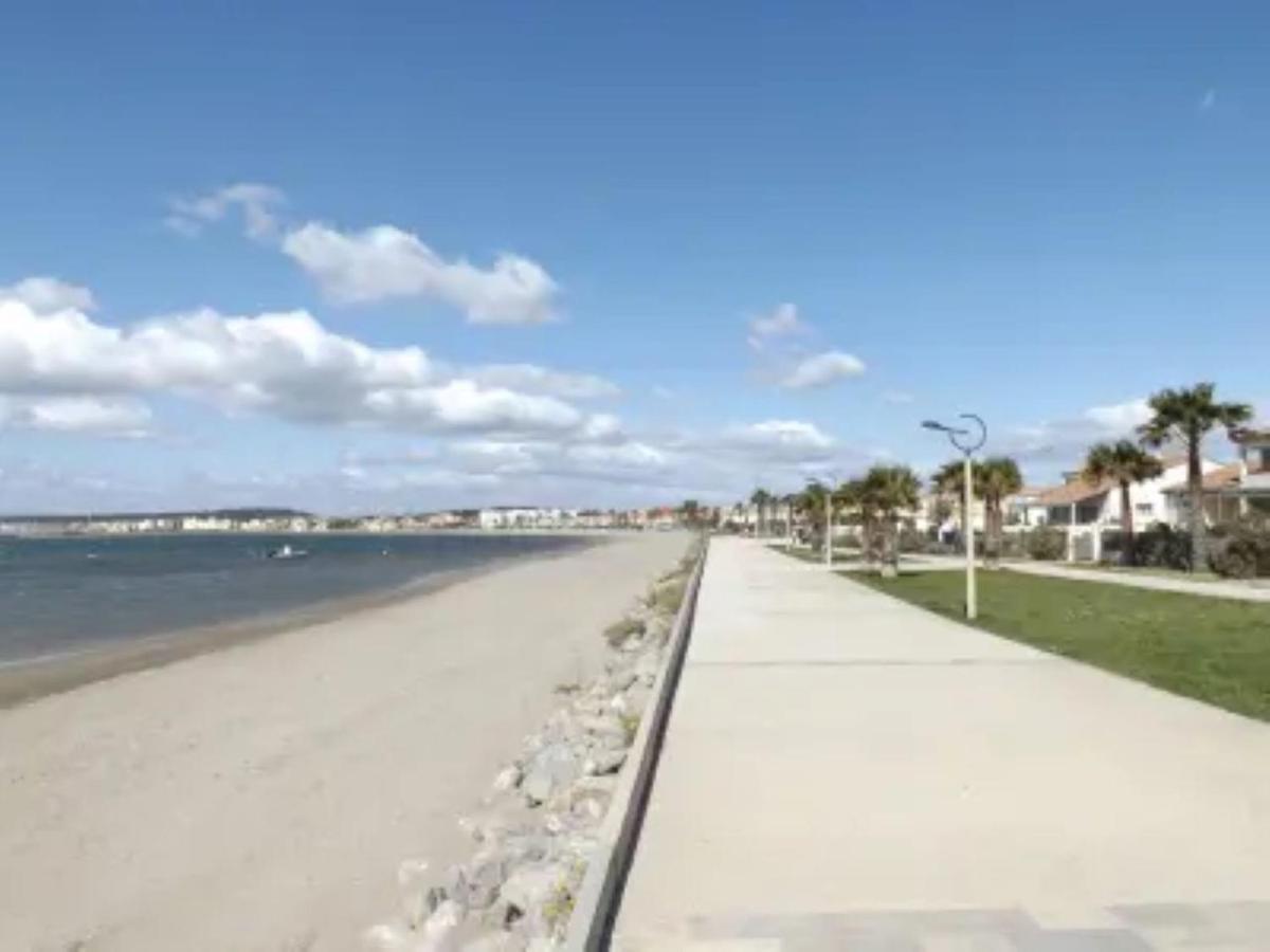 Rez de jardin climatisé avec grande terrasse - B&B Gruissan