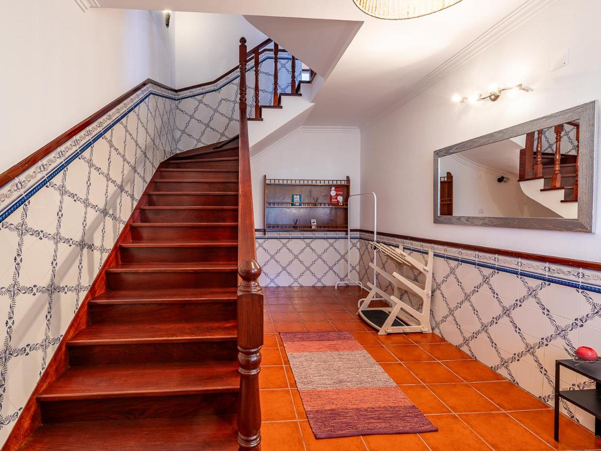 Nº57 House - Ribamar - B&B