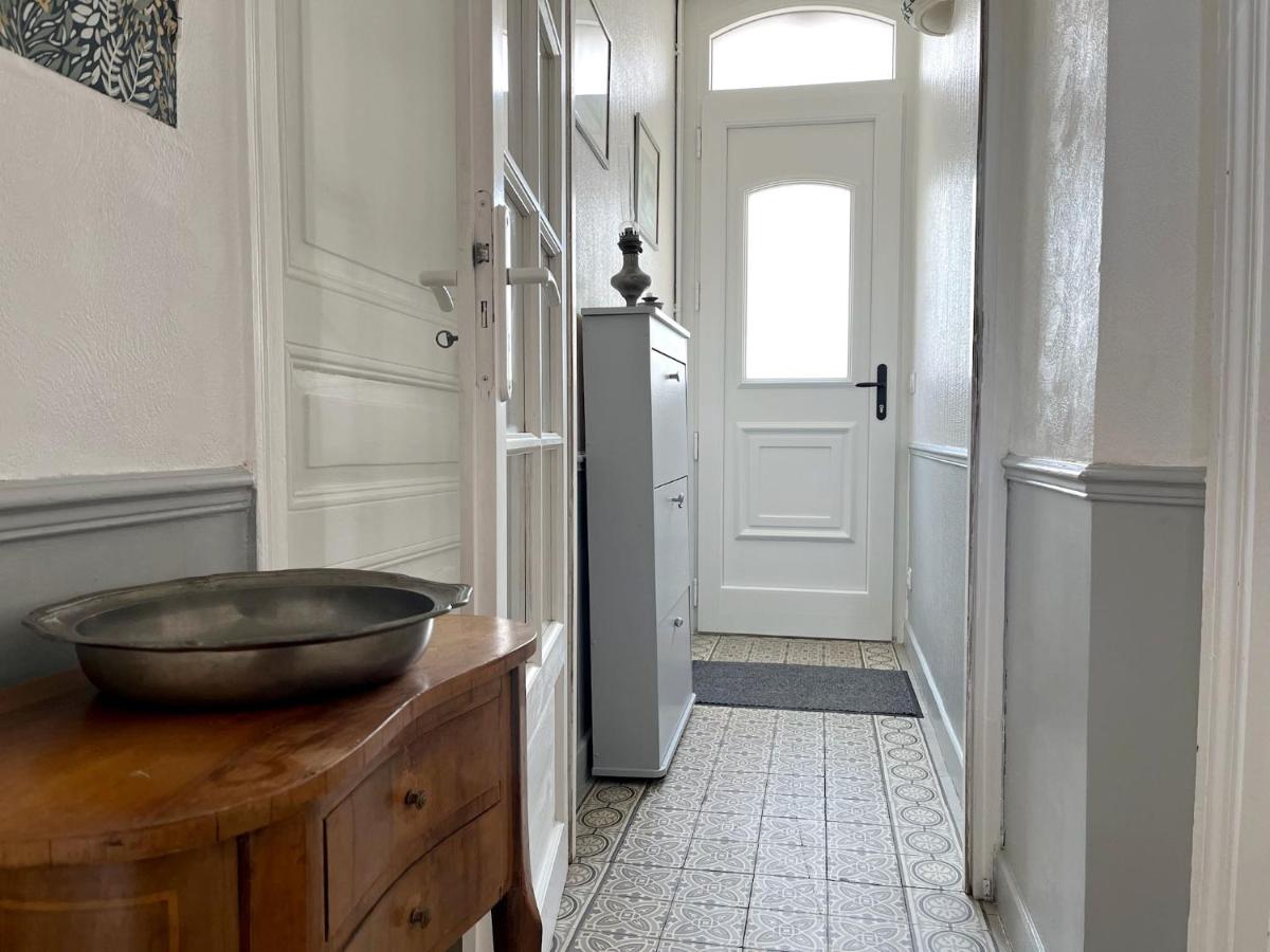 Maison meulière du 34e Sacre, à proximité du Domaine Pommery - B&B Reims