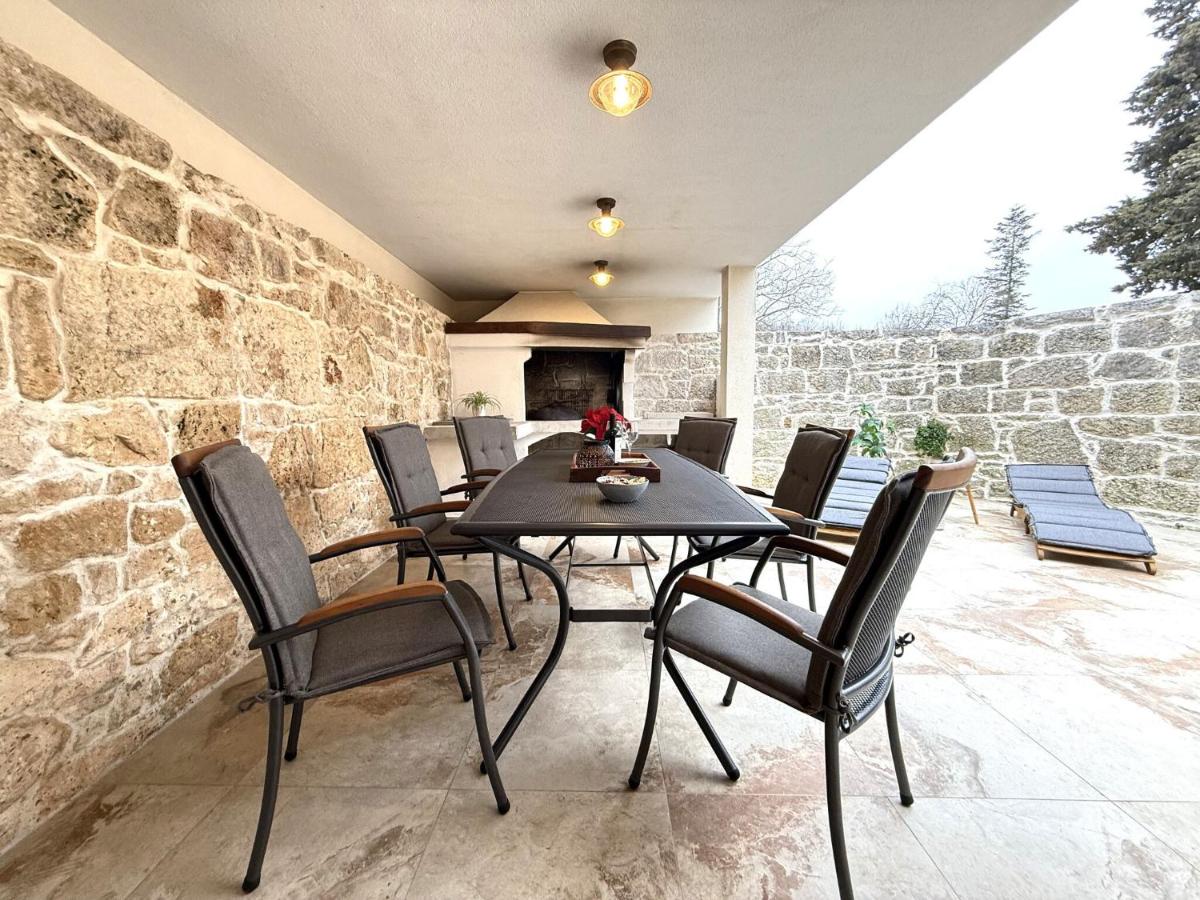 Casa Rossa Ac, Wifi, Prodol - Croazia - B&B Manjadvorci