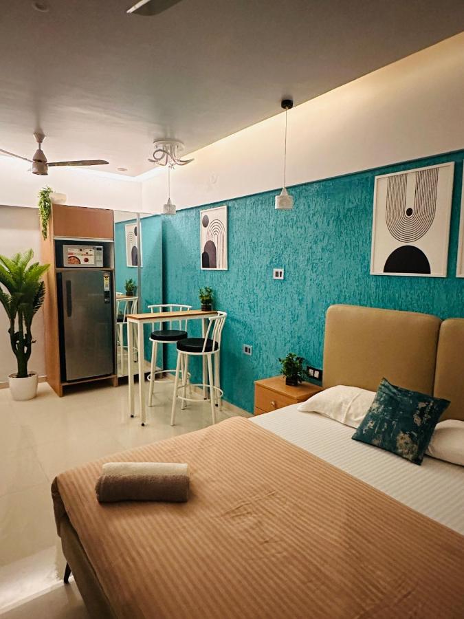 Studio Apartment with Balcony