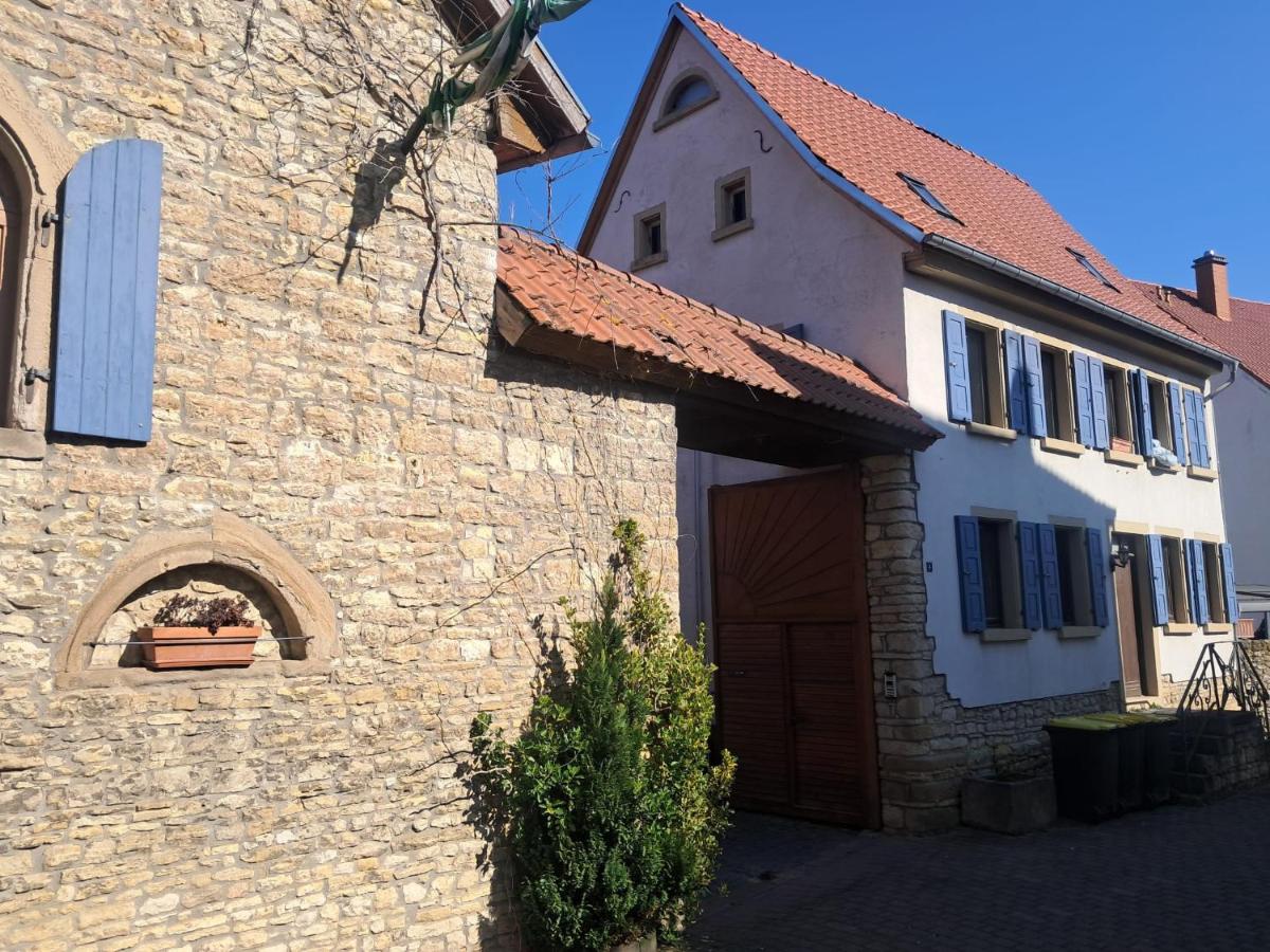 Ferienwohnung Zur Flomborner Wutz - B&B Flomborn