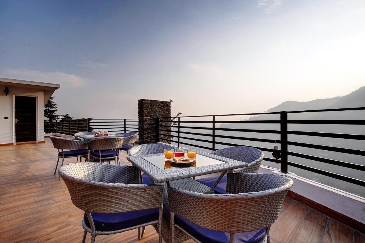 Hilltop Valley View 4 BHK Villa Nainital near Kainchi Dham - B&B