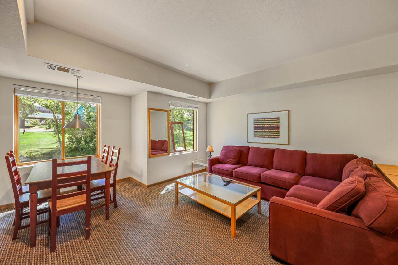 Palisades Tahoe Lodge Rentals Studio #104 - B&B