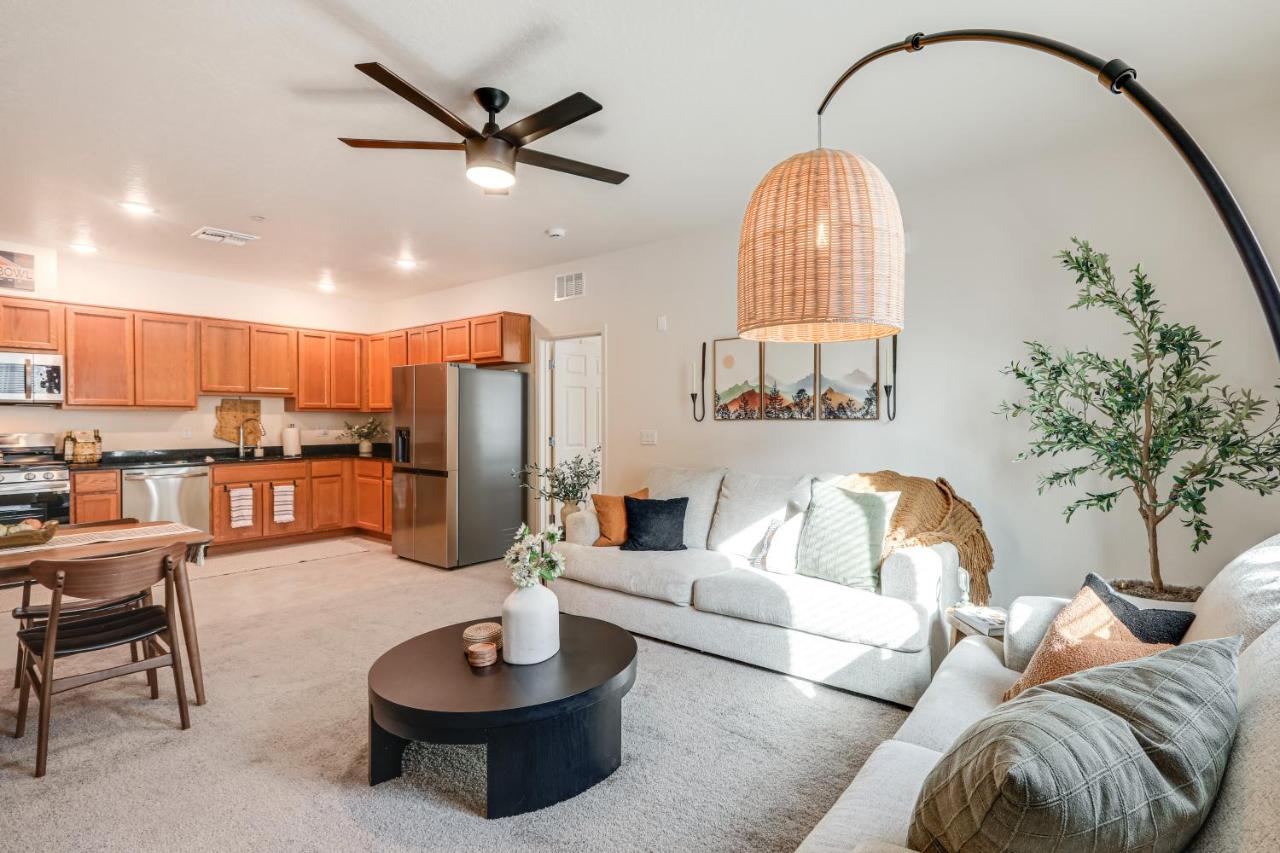 1 Mi to Dtwn Flagstaff Condo with 2 Balconies! - Bed and Breakfast Flagstaff