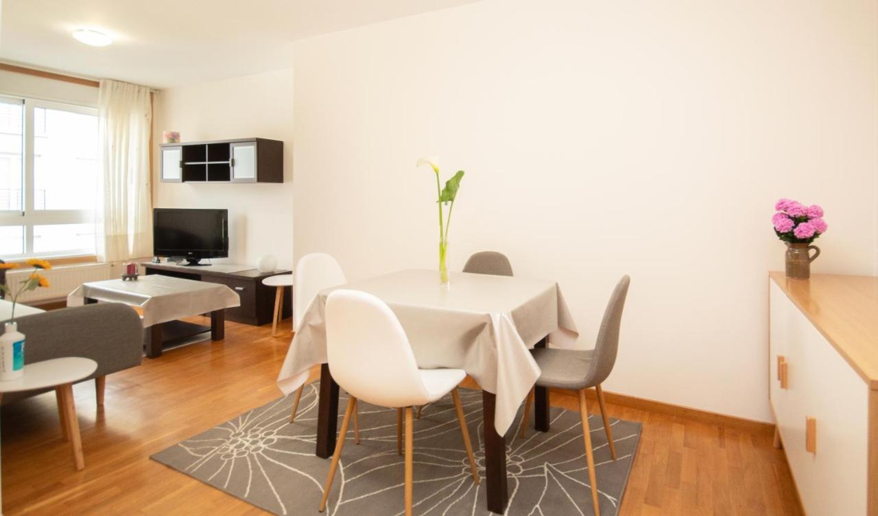 AG Piso Xazmíns Carballo - Bed and Breakfast Carballo