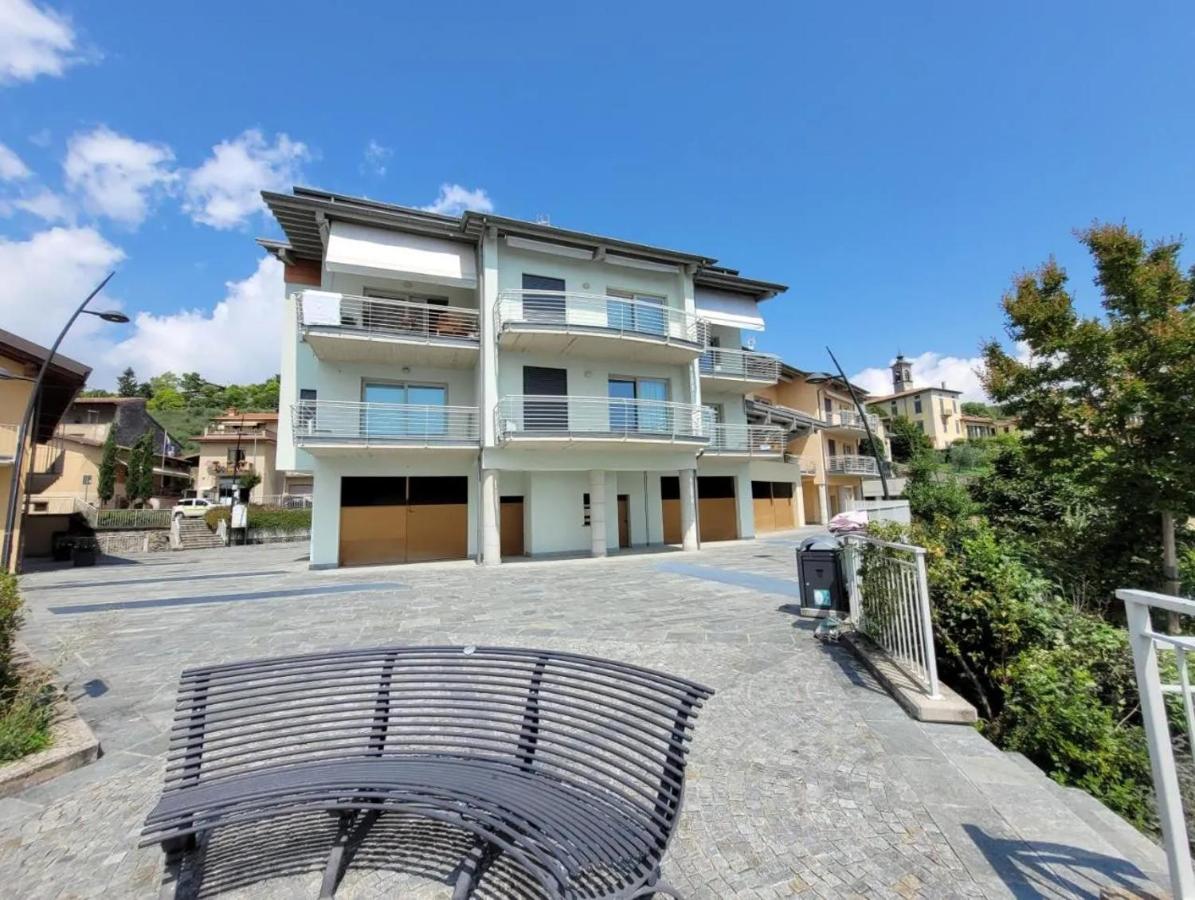 IseoLakeRental - The View - B&B Solto Collina