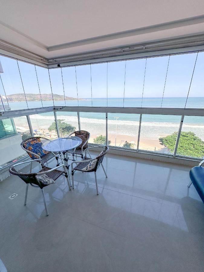 Apartamento em Guarapari, Praia do Morro - Frente Praia - B&B Guarapari