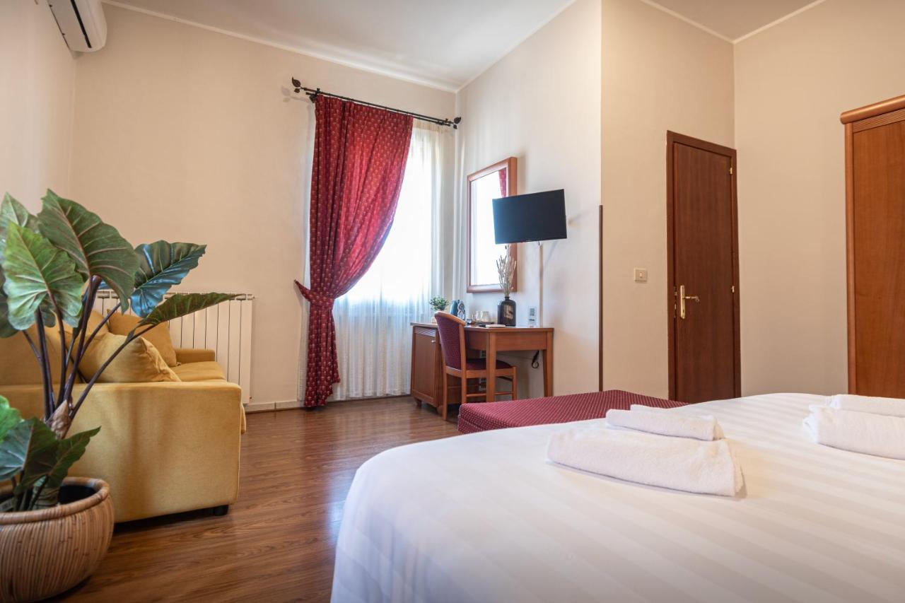 Large Double Room