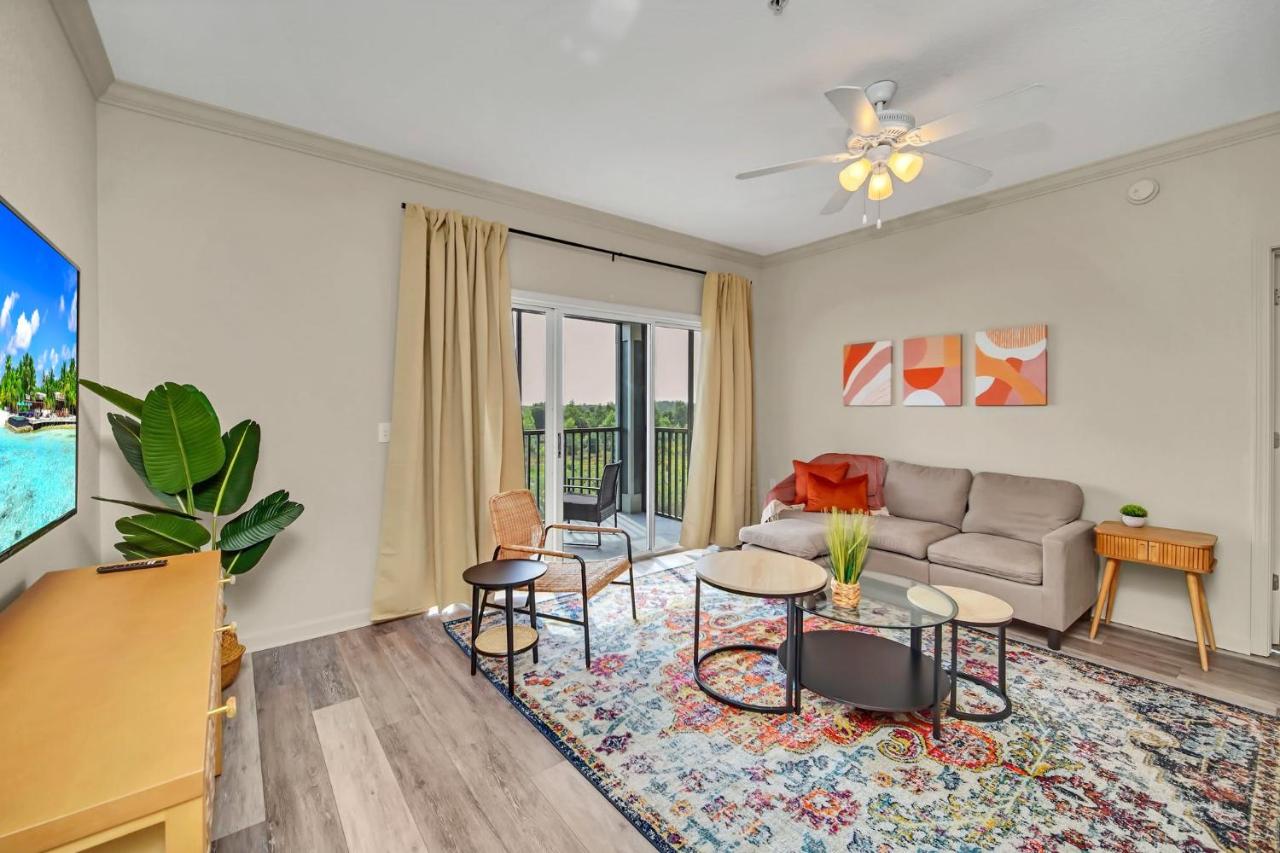 2BR Condo with Hot tub and pool, near Disney! - B&B