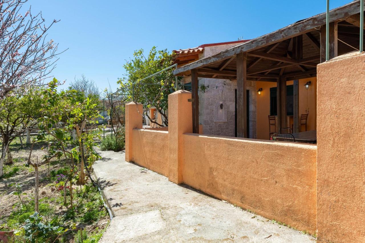 Eleftherias Garden House - B&B