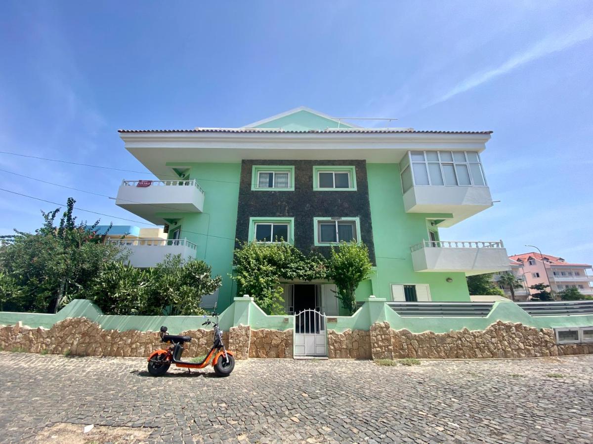 Wind Holiday Apartments - By Bobbywashere - Bed and Breakfast Santa Maria