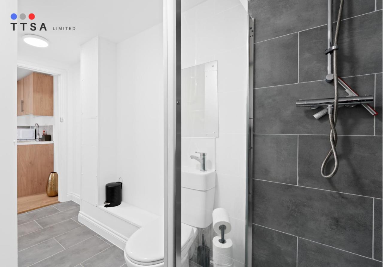 TTSA - Studio - Norwood Junction - B2 - B&B Norwood